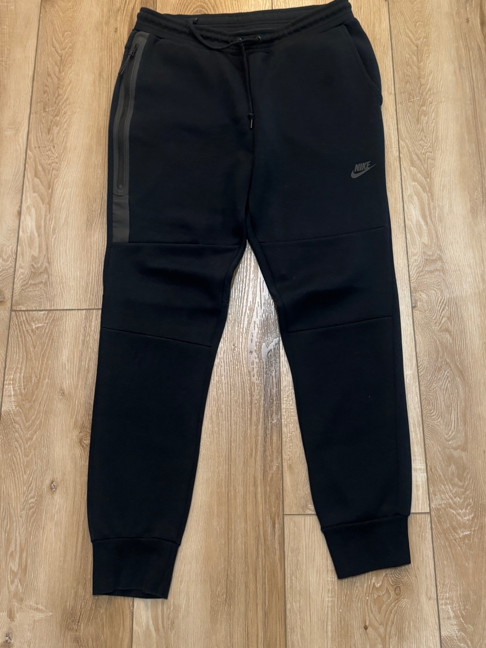 Nike Men’s Fleece Tech Athletic Jogger Sweatpants